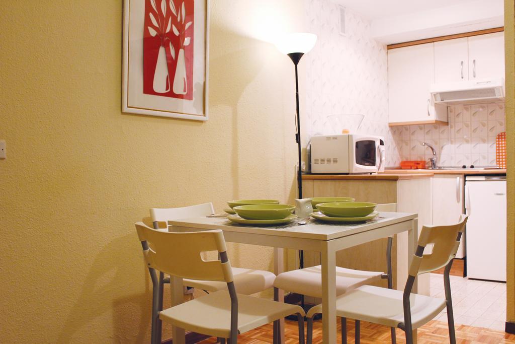 Apartamentos Callecultura Madrid Pokoj fotografie